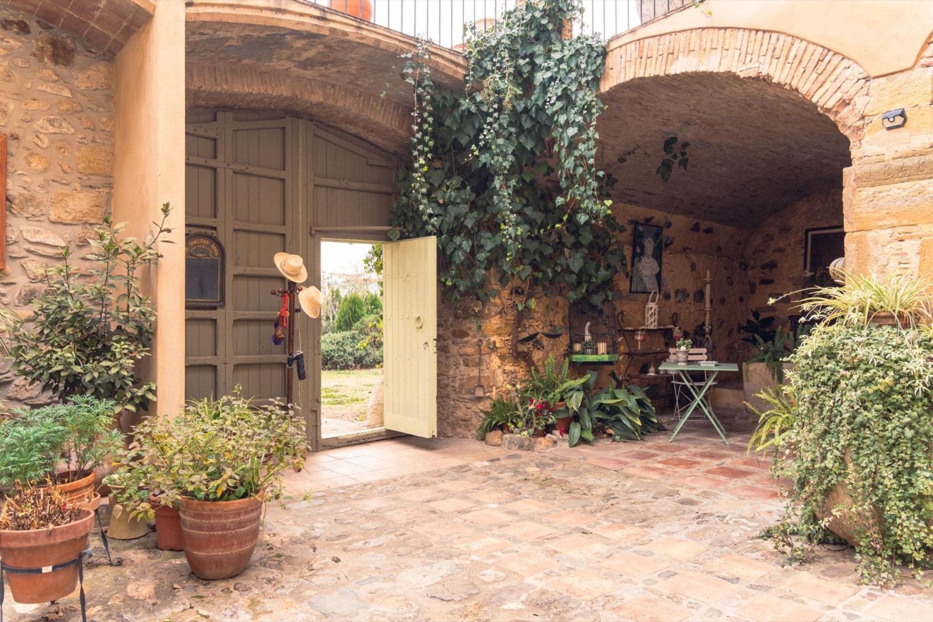 Mas Gran De Cruilles - Mas Rural - Hotel & Events Exterior photo