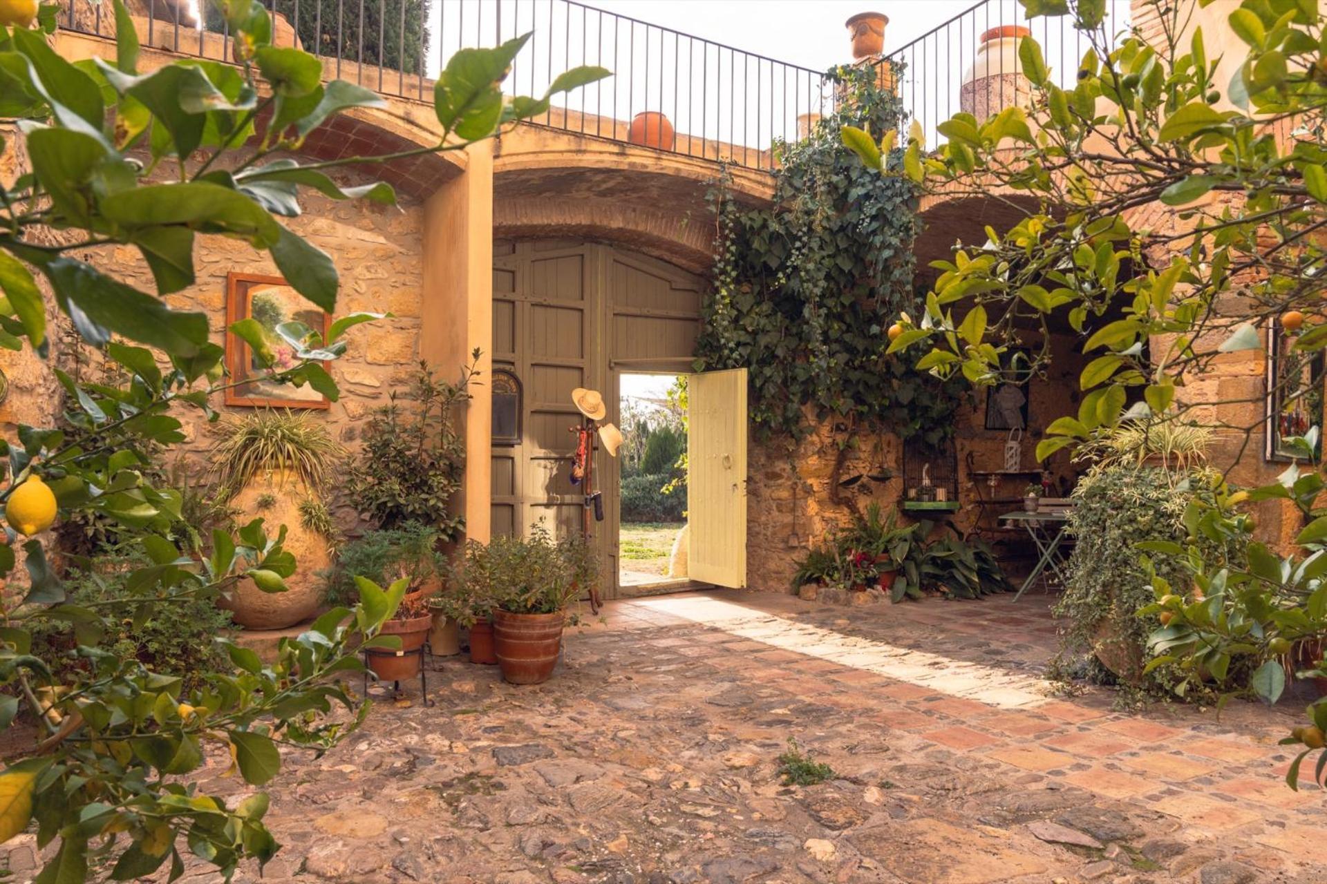 Mas Gran De Cruilles - Mas Rural - Hotel & Events Exterior photo